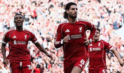 Szoboszlai comemora gol da vitória do Liverpool contra o Arsenal