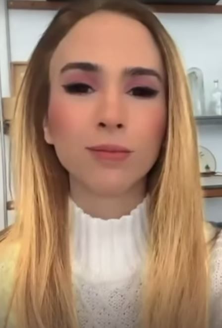 Tatá Werneck surgiu loira nas redes sociais neste domingo (3) • Instagram/Tatá Werneck