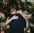 Taylor Swift anuncia noivado com jogador Travis Kelce; veja fotos