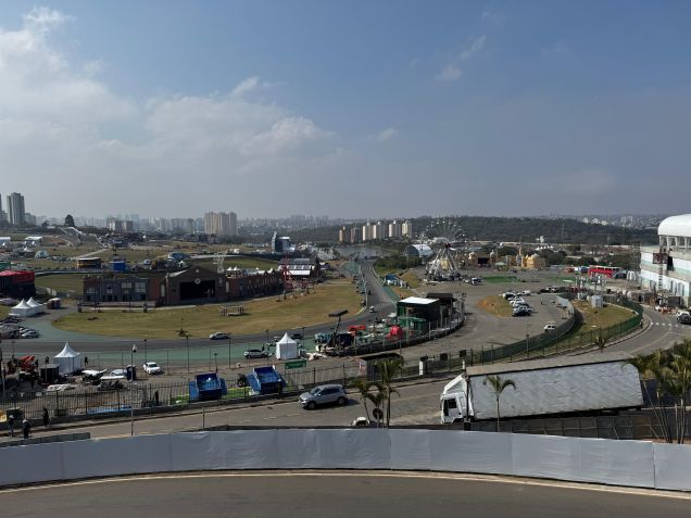 Montagem da 2ª edição do The Town está sendo finalizada no Autódromo de Interlagos, em São Paulo • Ana Beatriz Dias/CNN