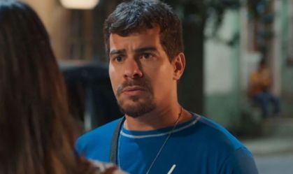 Thiago Martins relembra ausência do pai na infância: "Muito difícil"