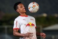 Red Bull Bragantino anuncia lateral formado na base do Palmeiras