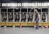 Botafogo reforça combate à violência doméstica em uniforme "quebrado"