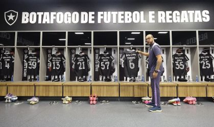 Botafogo reforça combate à violência doméstica em uniforme "quebrado"