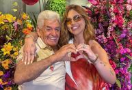 Virginia vai em "date" com fã idoso de seu programa: "Promessa é dívida"