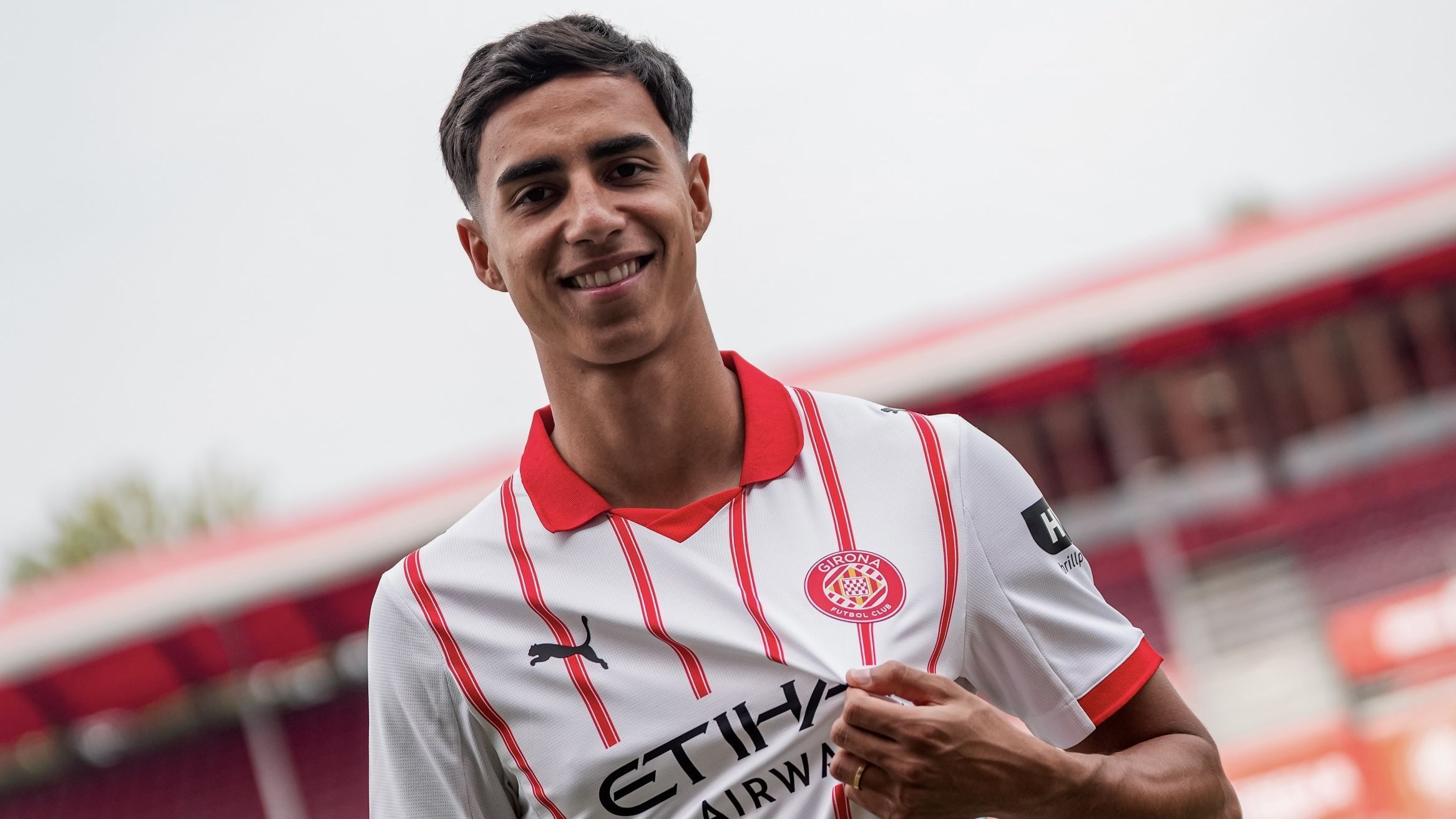 Vitor Reis foi anunciado pelo Girona, da Espanha