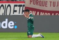 Saiu da jaula? Vitor Roque faz 30 minutos “mágicos” contra o Universitario