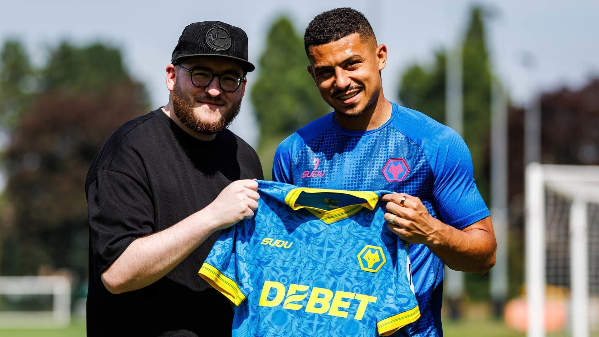 Novo uniforme do Wolverhampton em homenagem ao Brasil