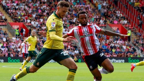 Wrexham enfrentou o Southampton na estreia da Championship