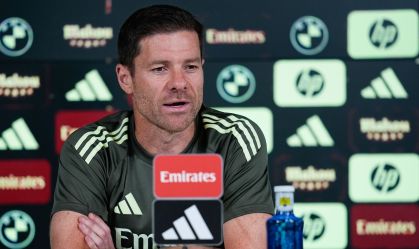 Técnico do Real Madrid evita polêmica após reforço elogiar Messi