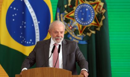 Lula convida Antônio e Camila Pitanga para assistir “Malês” no Alvorada