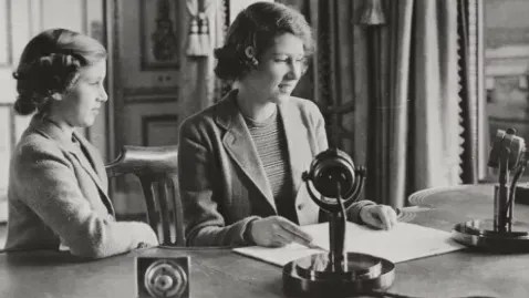Primeira transmissão da princesa Elizabeth em 1940 • Royal Collection Trust