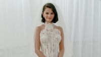 Selena Gomez mostra que usou 3 vestidos no casamento; veja as peças