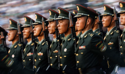 Armas, roupas e convidados: Símbolos do desfile militar da China