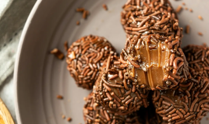 Água custa R$ 25 e brigadeiro R$ 20; veja os preços dos alimentos na COP30