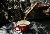 Lotes de 4 marcas de café são recolhidos por impurezas; veja quais são