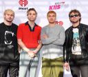 5 Seconds of Summer inicia contagem regressiva e fãs levantam suspeitas