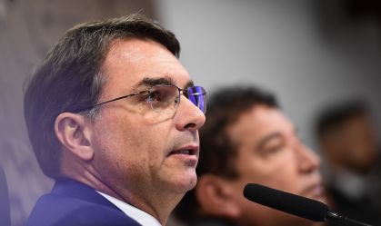Flávio diz que Lula tem medo de disputar eleições com Bolsonaro em 2026