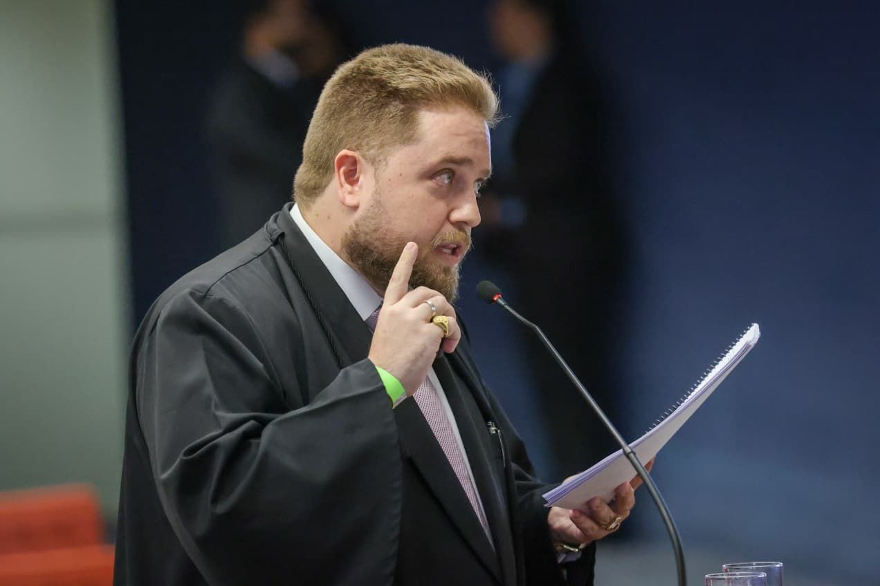 Imagem de destaque do post: Advogado de Heleno que pediu para jantar é pré-candidato a deputado federal