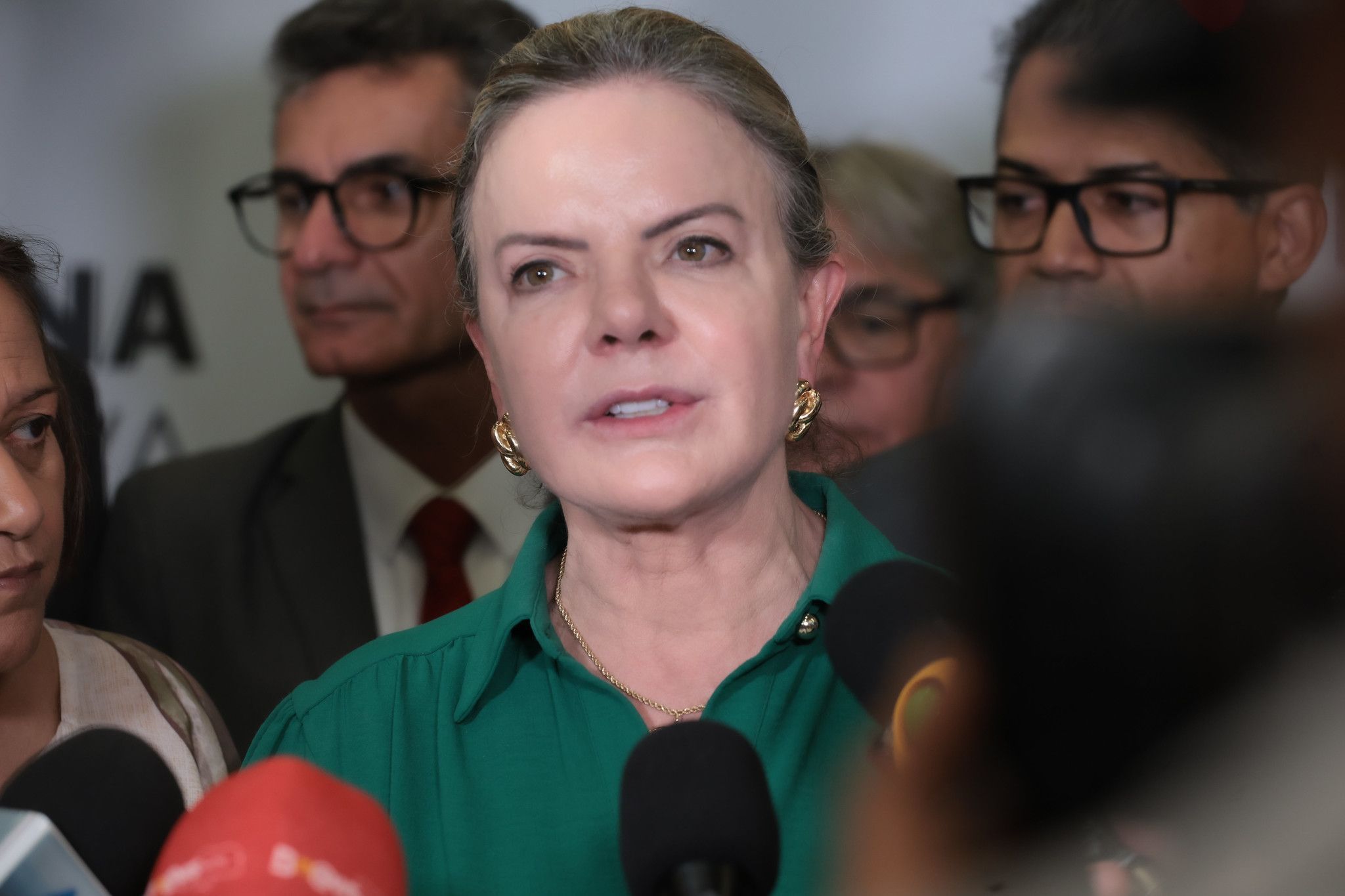 EUA sabem que estão mentindo sobre julgamento de Bolsonaro, diz Gleisi