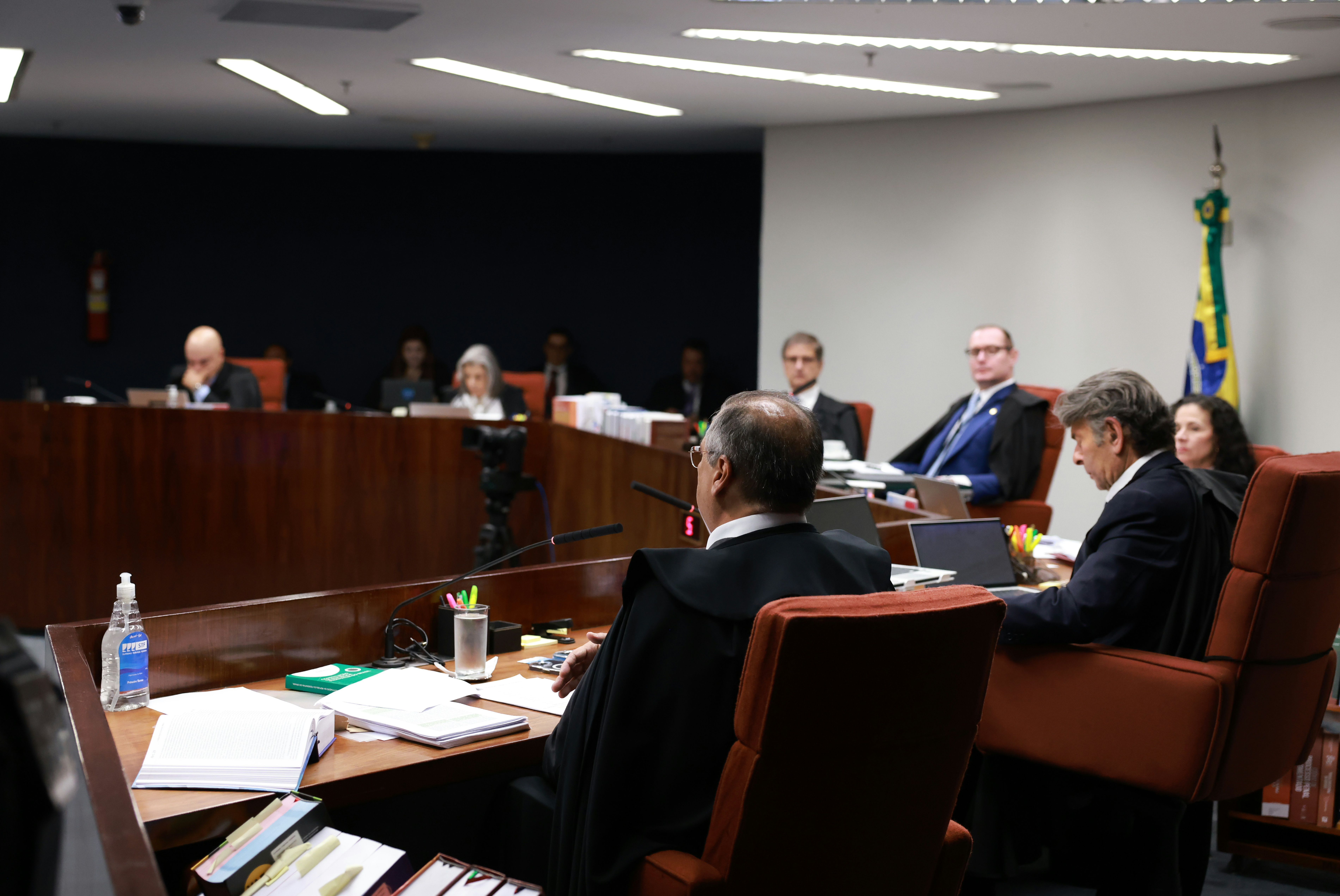 A um voto de condenar Bolsonaro, STF retoma julgamento em dia decisivo |  CNN Brasil