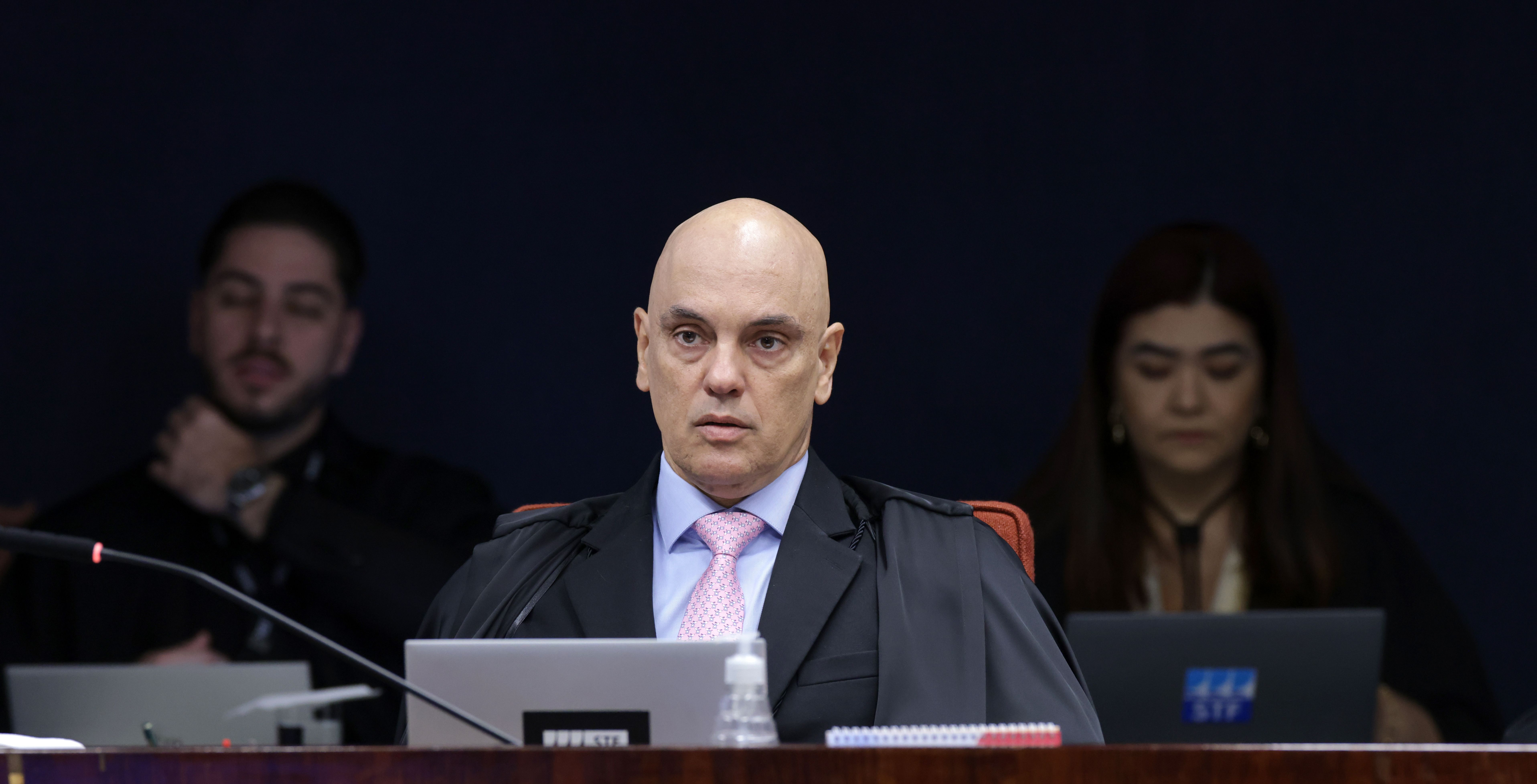 Imagem de destaque do post: Fez barquinho de papel, diz Moraes ao ironizar impressão de plano golpista