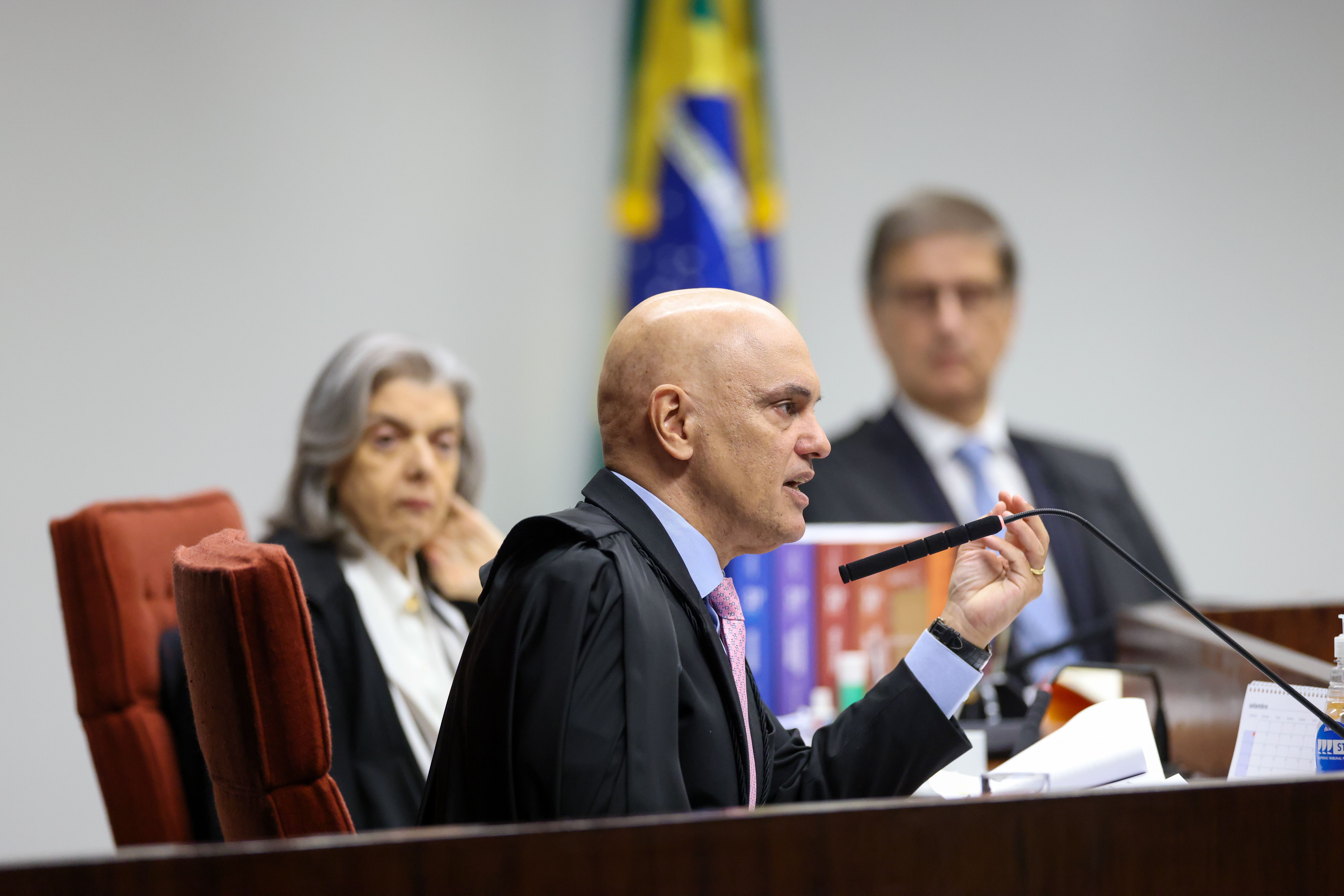Imagem de destaque do post: Antes de novas sanções contra ministros do STF, EUA analisam caso a caso