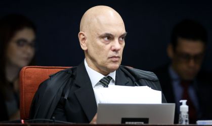 Moraes pede que Dino agende julgamento do núcleo 2 da trama golpista