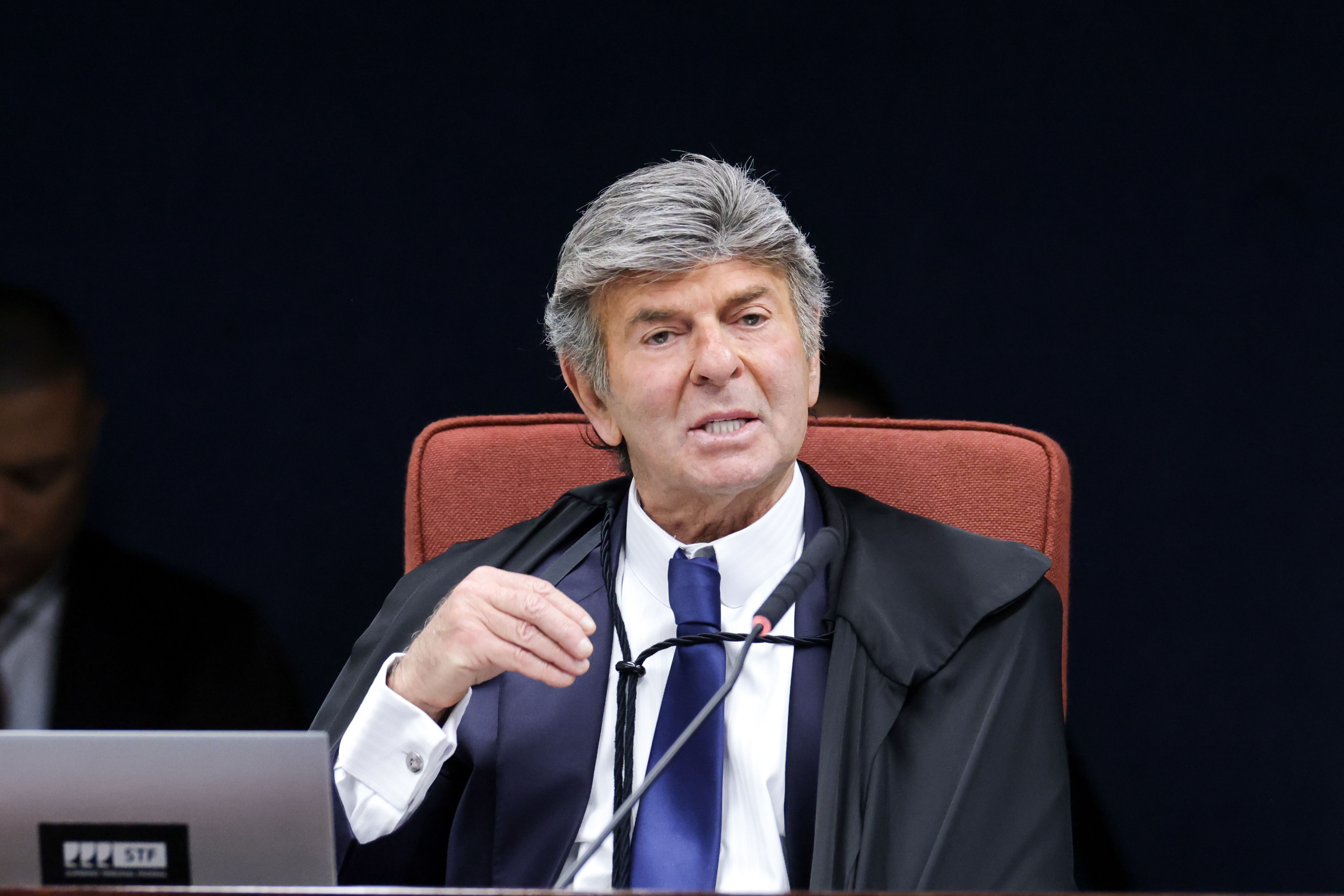 Imagem de destaque do post: Fux defende suspender por completo a ação penal contra Ramagem
