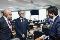 Análise: Senado deixa Câmara sozinha ao rejeitar PEC da Blindagem