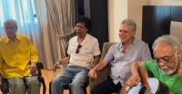 Caetano, Chico, Djavan e Gil cantam juntos antes de ato musical no RJ; veja