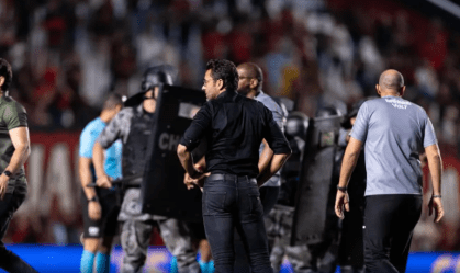 Jogo da Série B termina com polícia e gás de pimenta em jogadores; entenda