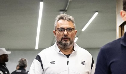 Diretor do Santos se revolta com jornalista após pergunta sobre Billal