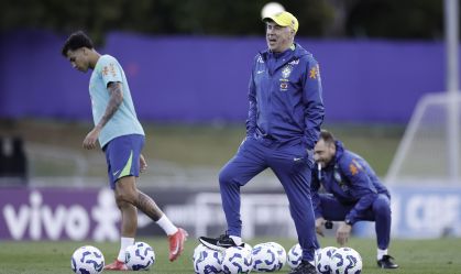 Brasil chega ao Japão para amistoso entre seleções; veja programação