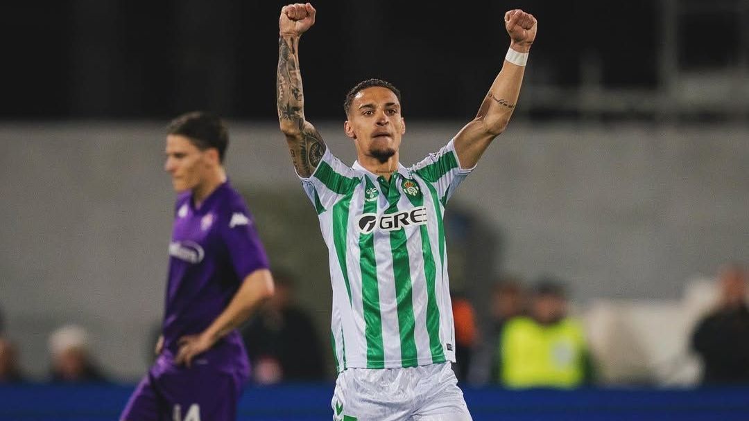 Antony atuando pelo Betis
