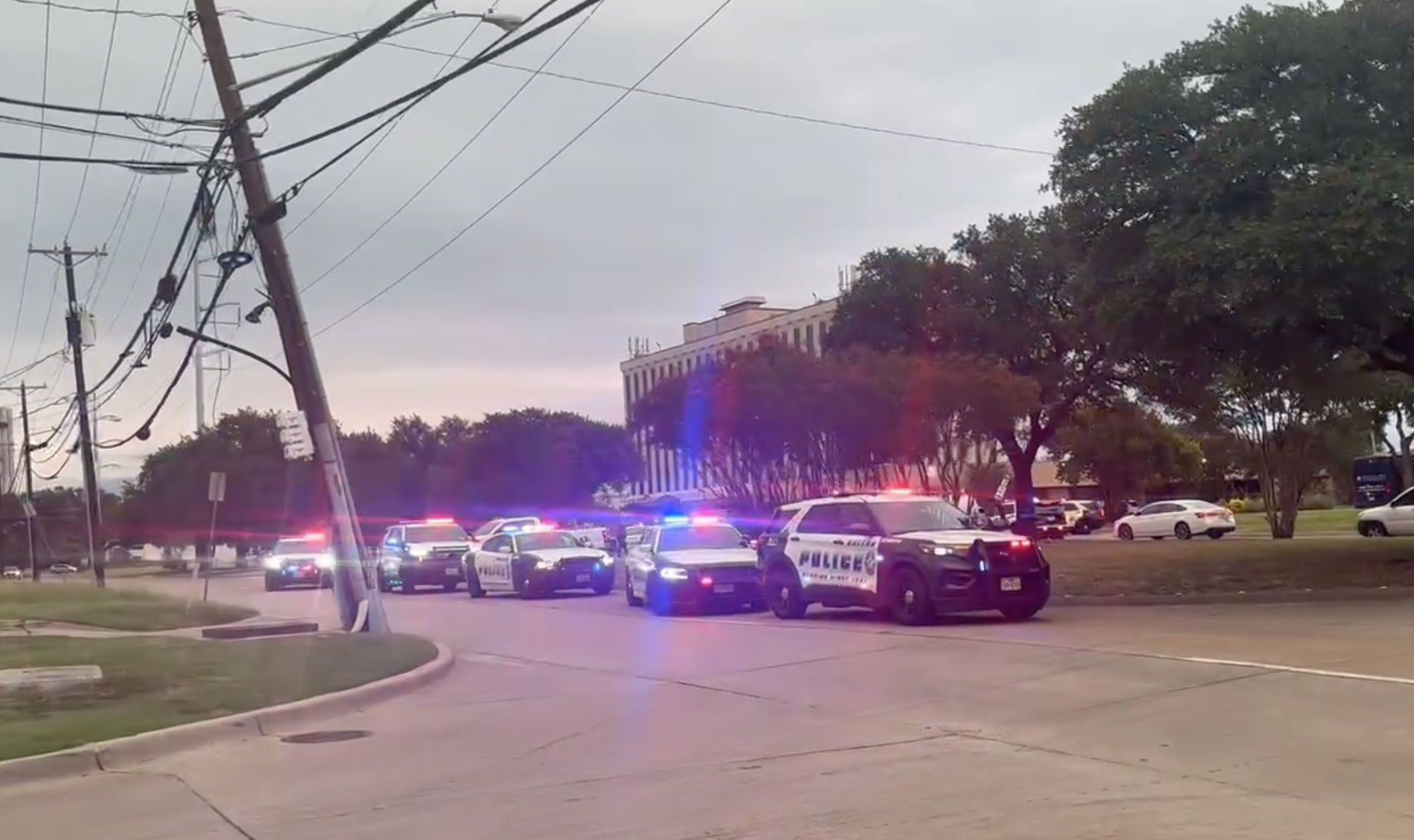 Ataque a tiros em instalação do ICE em Dallas