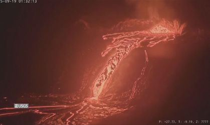Vídeo: Vulcão Kilauea expele jatos de lava em nova erupção no Havaí