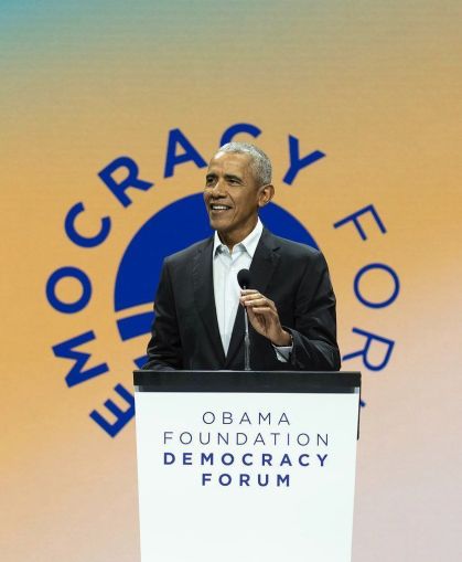 Barack Obama chama morte de Kirk de horrível e elogia governador de Utah