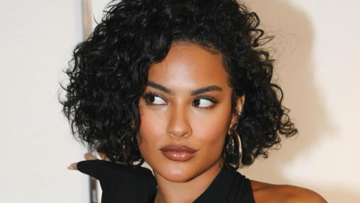 Franjas em cabelos crespos e cacheados: veja como finalizar os caracóis