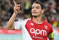 Artilheiro de time francês é condenado por violência contra a mulher