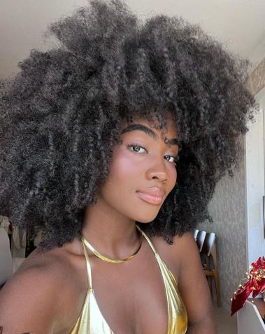 Franja em cabelo black power • Reprodução/Pinterest