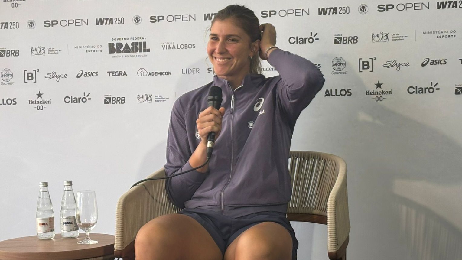 Bia Haddad durante coletiva do SP Open • Gabriel Teles / CNN