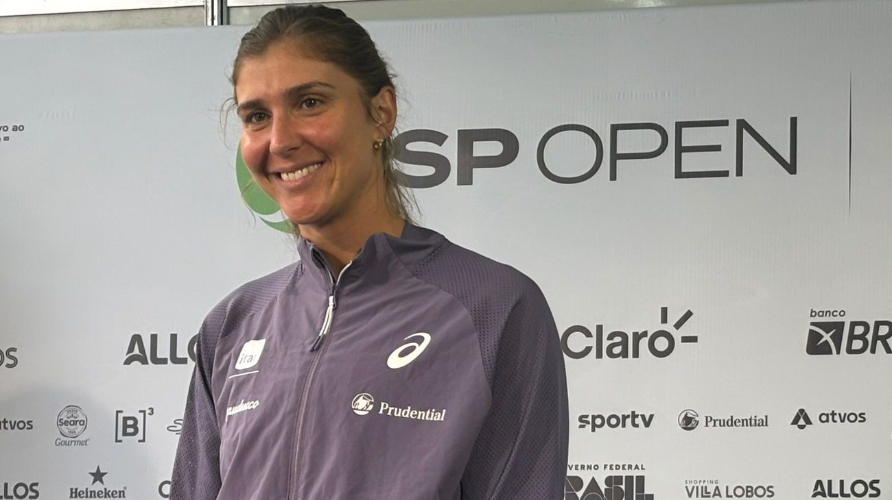 Bia Haddad durante coletiva do SP Open, em 2025