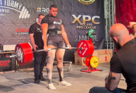 Bitelo bate recorde no levantamento de peso e é campeão na Polônia