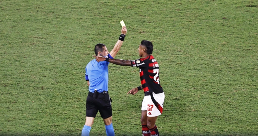 Bruno Henrique reclamou de suposta orientação da arbitragem