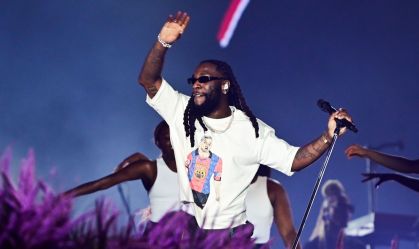 Burna Boy se apresentou no 1º dia do festival The Town