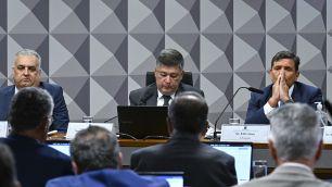 Governo operou para barrar ida à CPMI do INSS de alvos de operação da PF