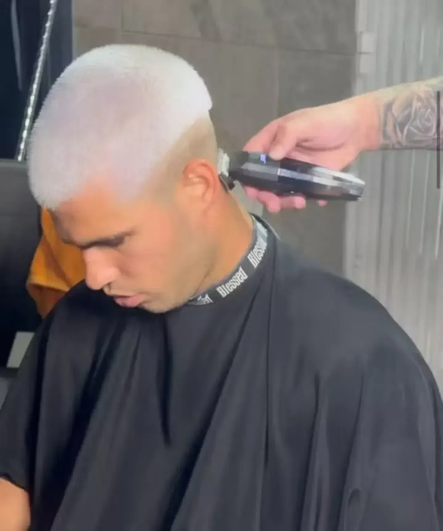 Cabelo platinado de Alcaraz • Reprodução/Redes sociais