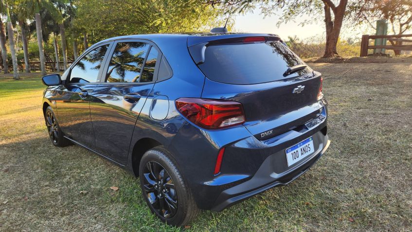 Chevrolet Onix 100 Anos: hatch celebra centenário da GM no Brasil • Thiago Ventura/CNN