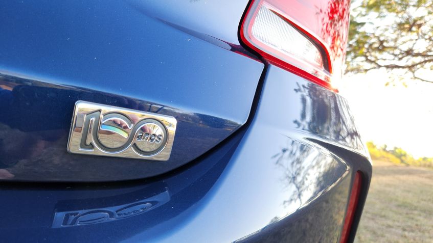 Chevrolet Onix 100 Anos: hatch celebra centenário da GM no Brasil • Thiago Ventura/CNN